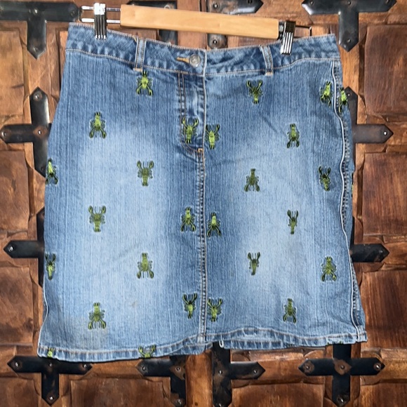 Lily Pulitzer denim skirt with embroidered lobster animal - Picture 1 of 5